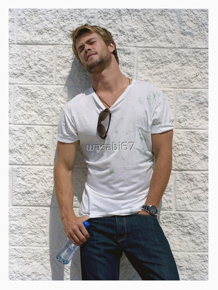 Young Chris Hemsworth Classic T-Shirt