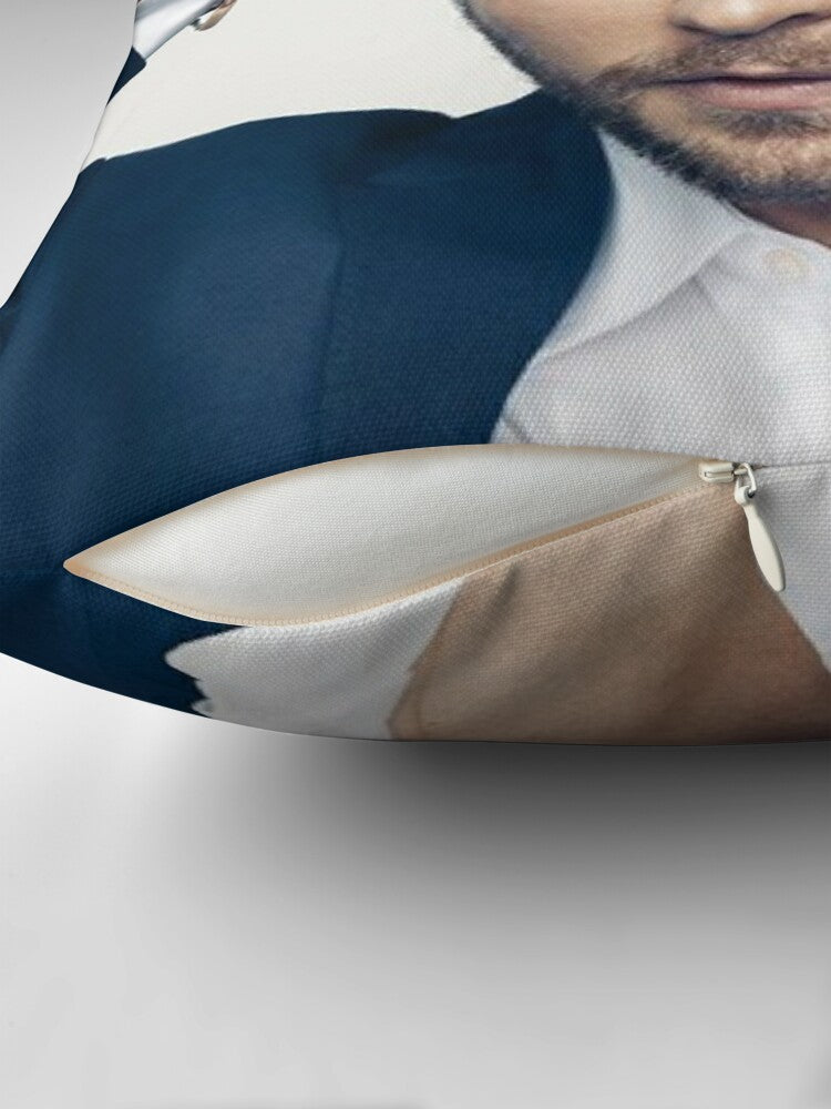 Chris Hemsworth Throw Pillow